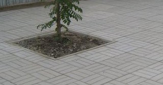 Качественная тротуарная плитка серого цвета в Павловском Посаде в октябре