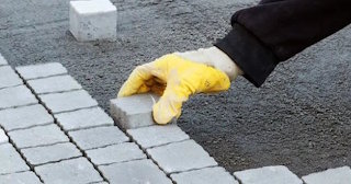 Укладка тротуарной плитки 50 на 50 в Павловском Посаде в октябре